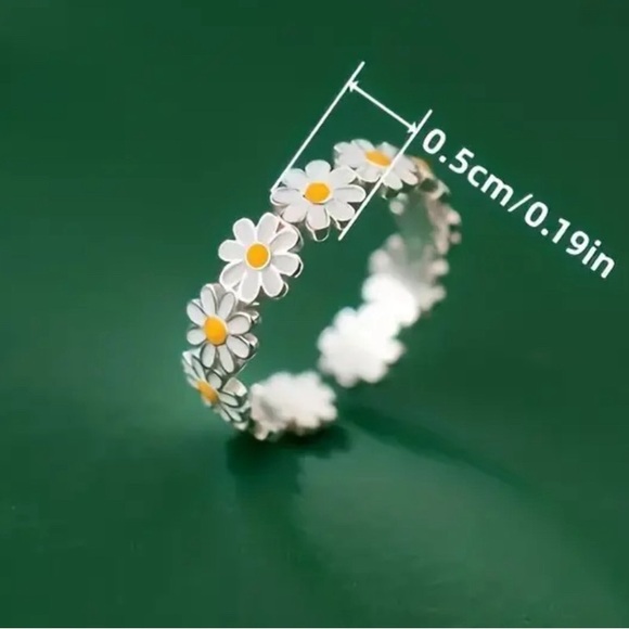 🛍️NIP adjustable daisy ring - Picture 3 of 3